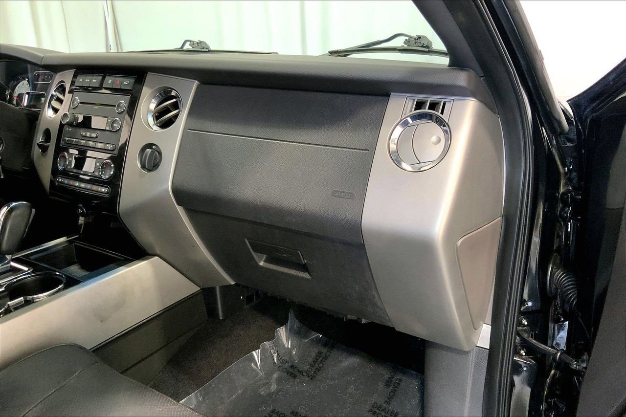 Used 2012 Ford Expedition Limited RWD image 16