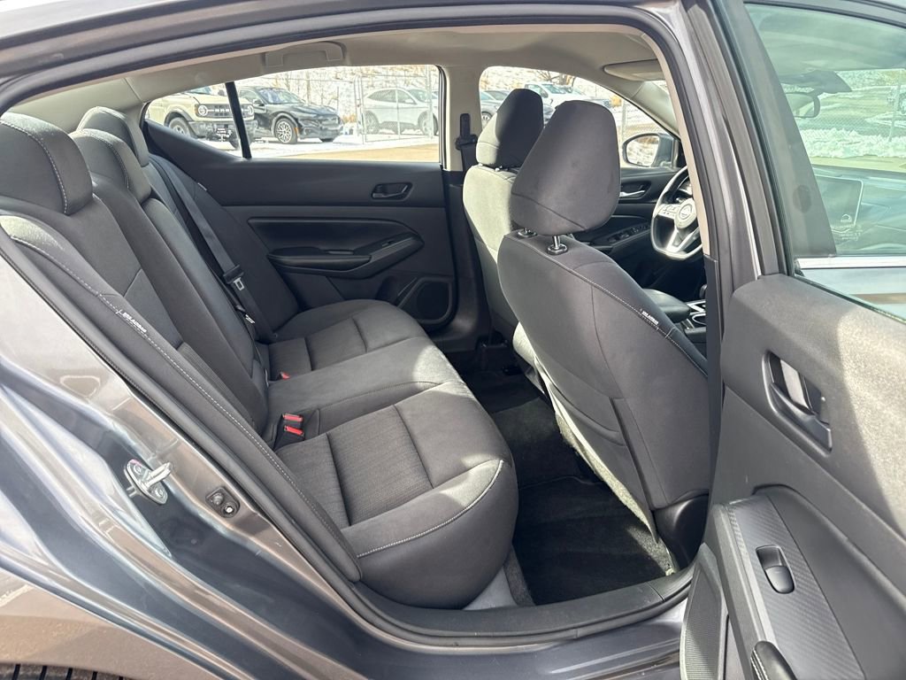 Used 2024 Nissan Altima 2.5 SV image 22