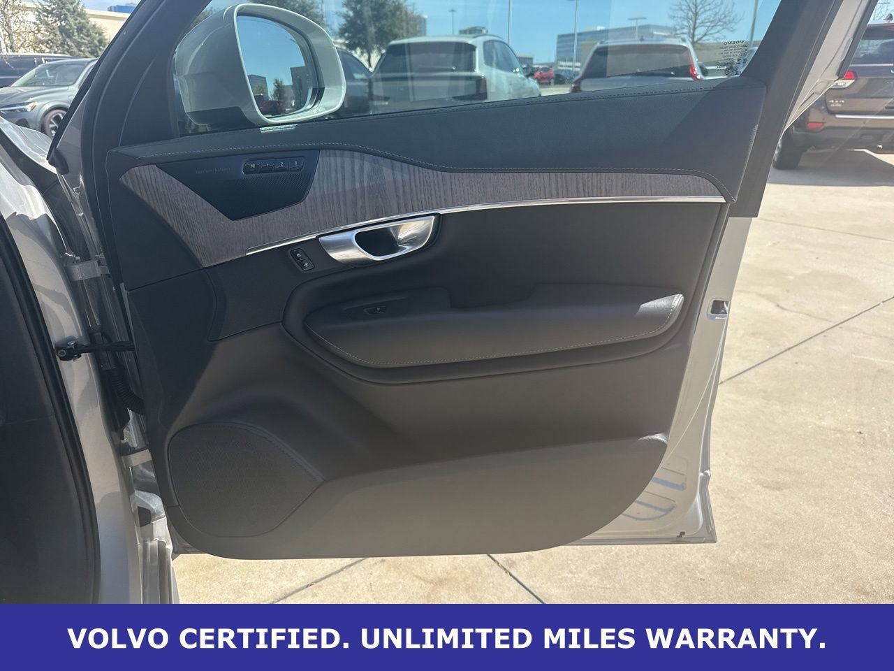 Certified 2023 Volvo XC90 B6 Ultimate image 11