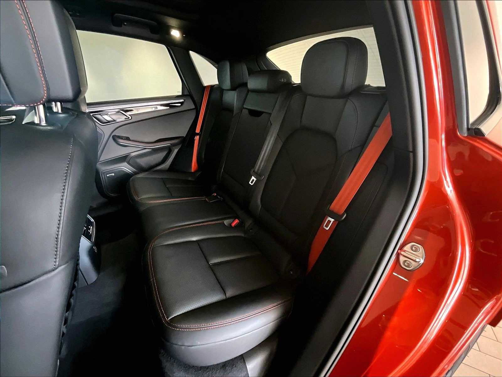 New 2025 Porsche Macan S image 28