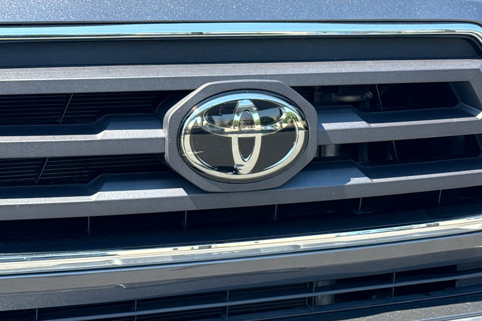 Used 2023 Toyota Tacoma SR5 RWD image 8