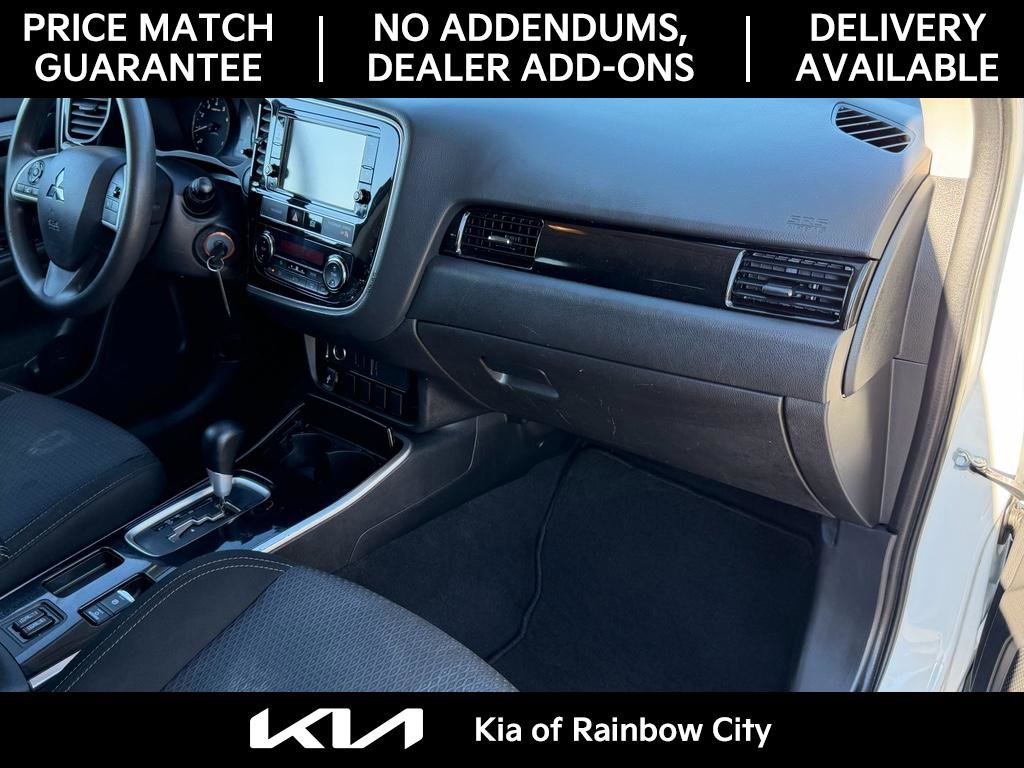 Used 2019 Mitsubishi Outlander ES image 23