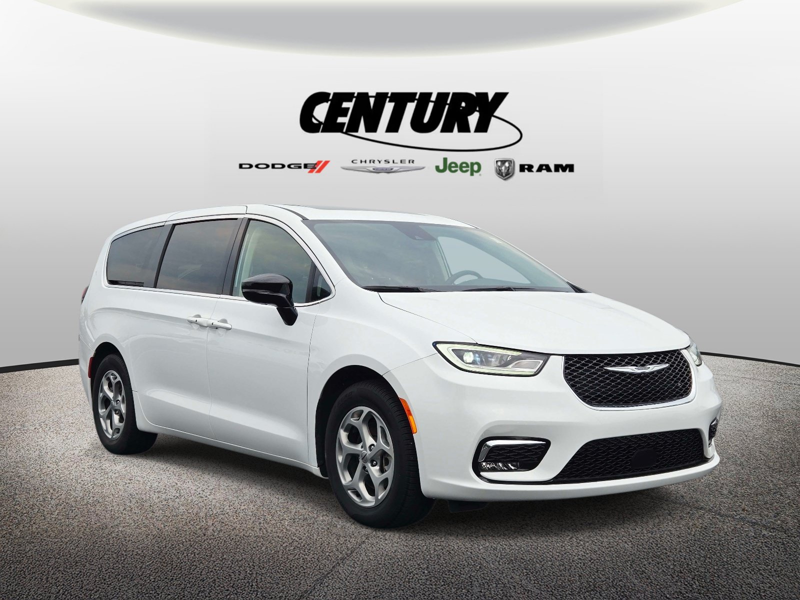 Used 2024 Chrysler Pacifica Limited