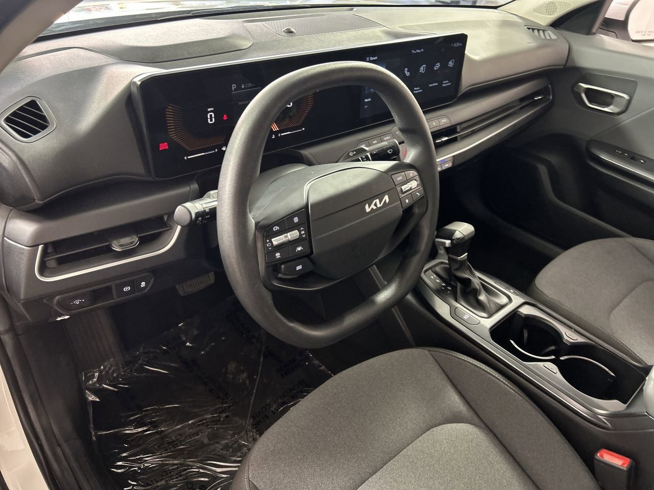 Used 2025 Kia K4 FWD image 11