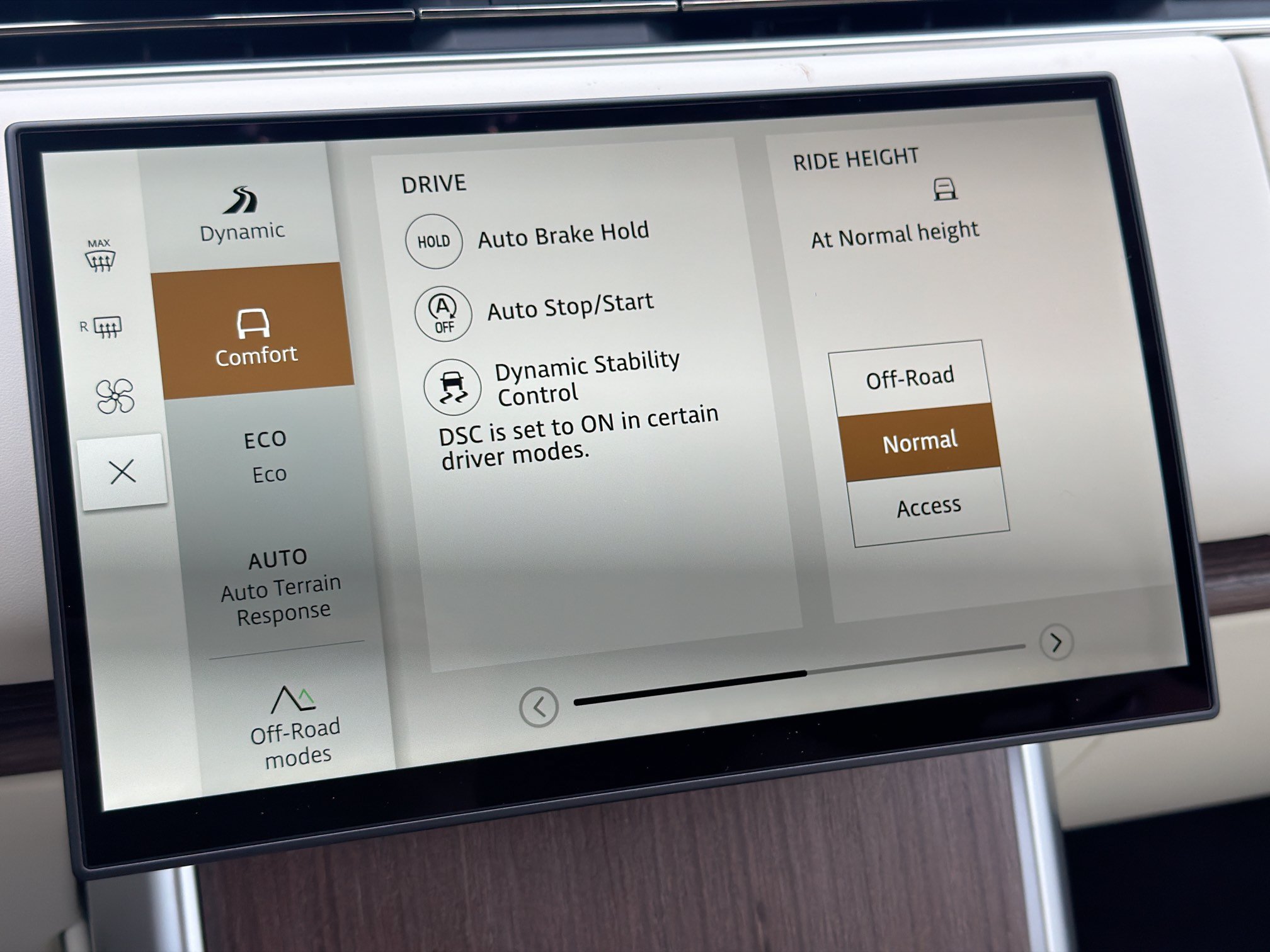 New 2026 Land Rover Range Rover SE AWD/4WD image 31