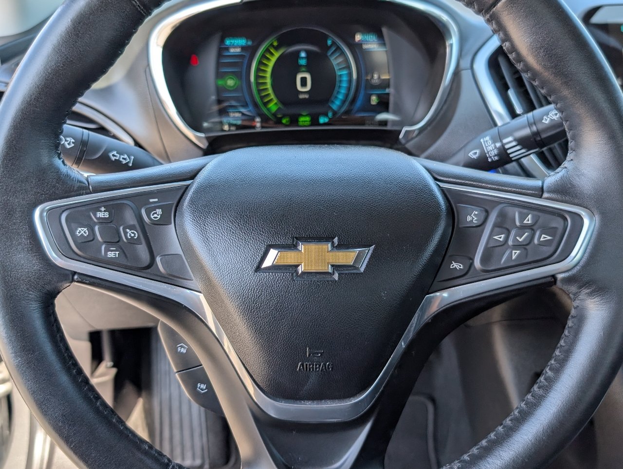 Used 2017 Chevrolet Volt Premier w/ Driver Confidence Package FWD image 18