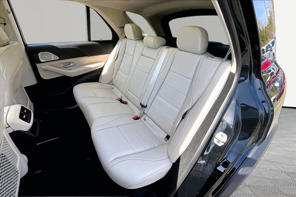 Used 2025 Mercedes-Benz GLE 450e 4MATIC w/ Winter Package image 16