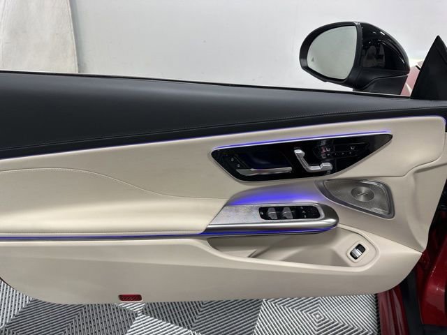 Used 2025 Mercedes-Benz CLE 300 4MATIC Cabriolet image 17