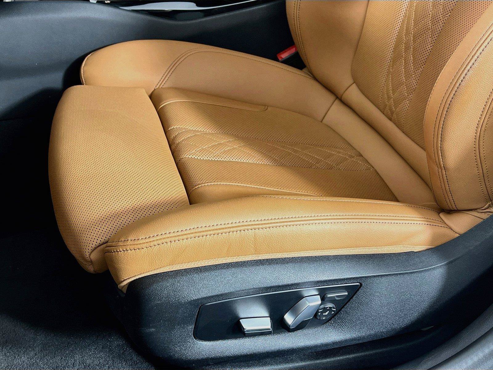 Used 2021 BMW 530i xDrive w/ Premium Package AWD/4WD image 22