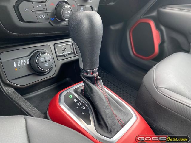 Certified 2021 Jeep Renegade Trailhawk image 12