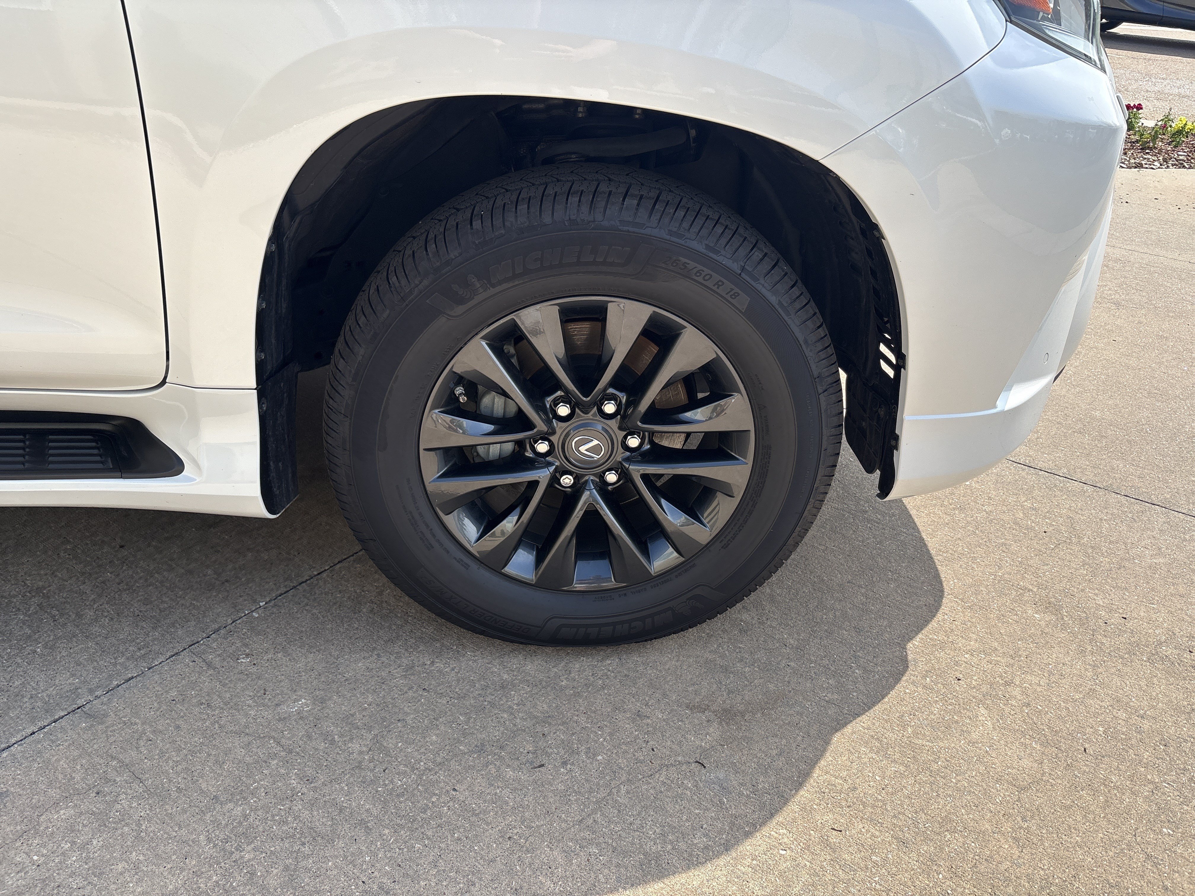 Used 2023 Lexus GX 460 Premium AWD/4WD image 13