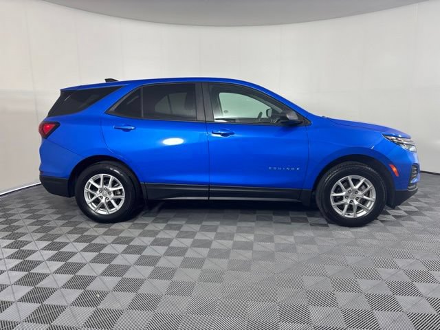 Used 2024 Chevrolet Equinox LS w/ LS Convenience Package AWD/4WD image 5
