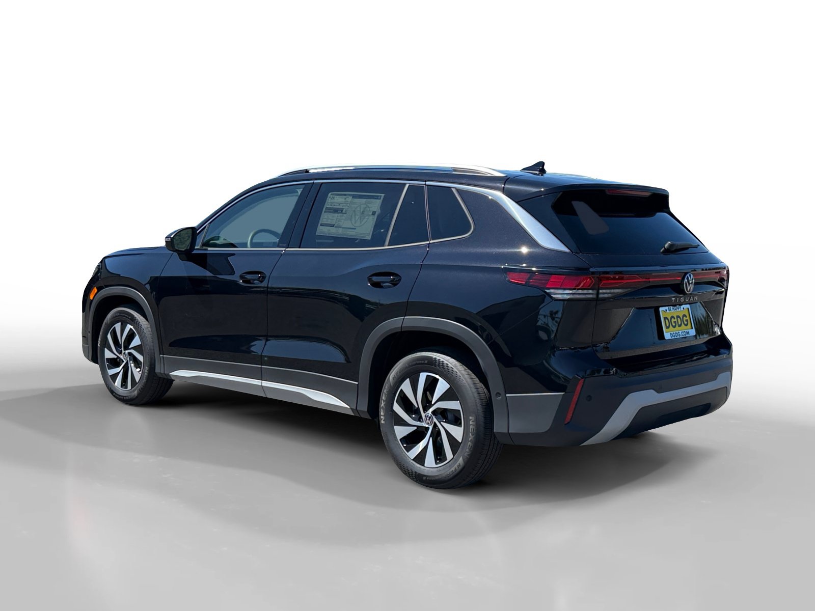 New 2026 Volkswagen Tiguan S FWD image 3