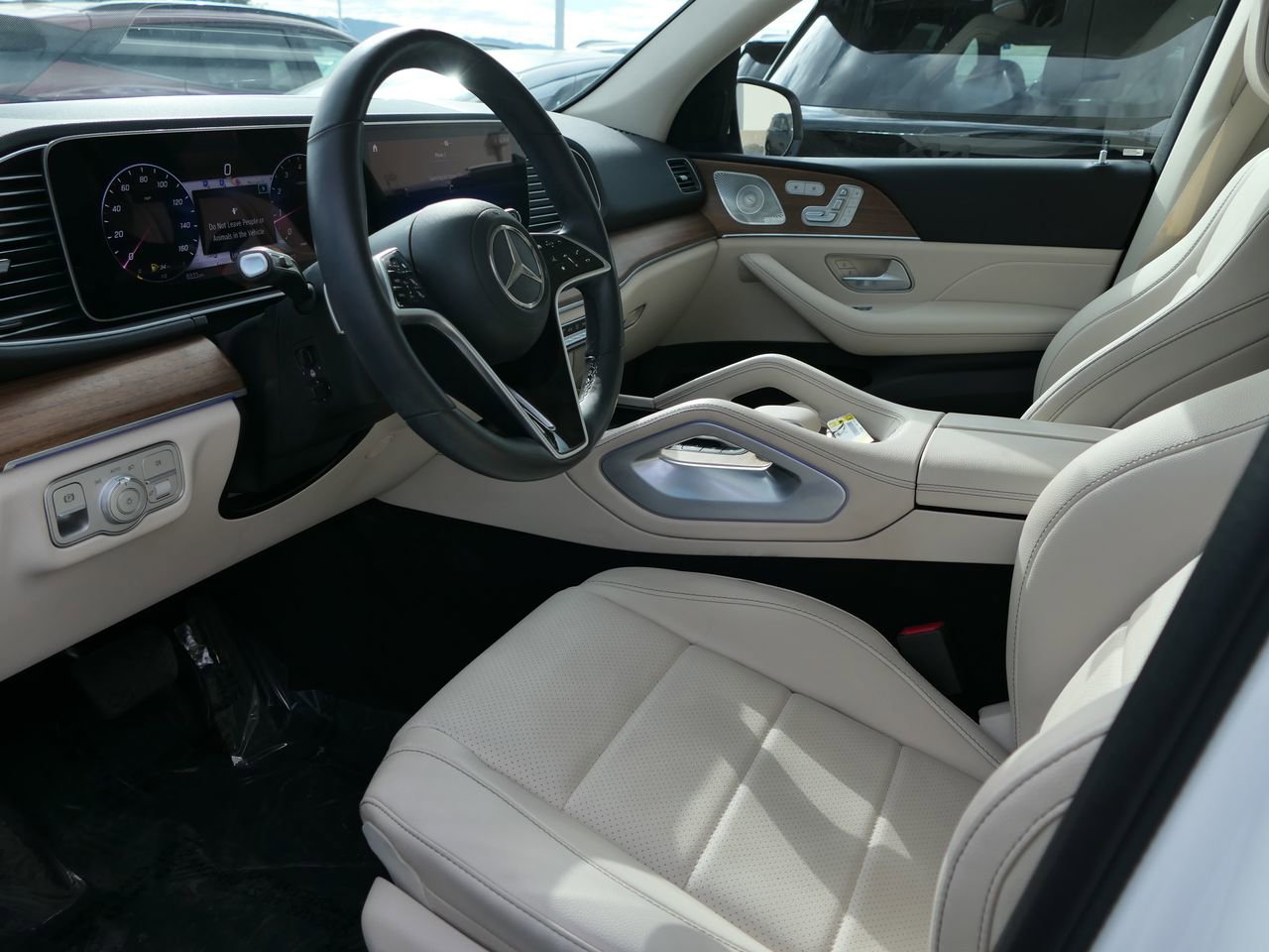 Used 2024 Mercedes-Benz GLE 450 4MATIC image 11