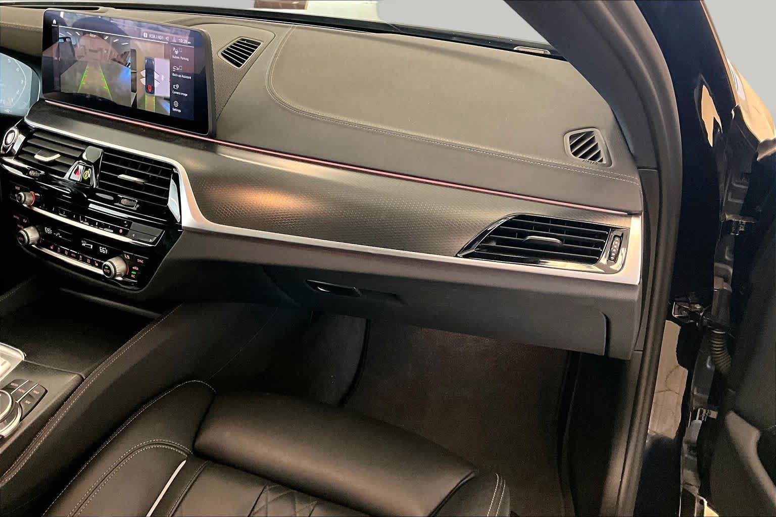 Used 2023 BMW M550i xDrive AWD/4WD image 17