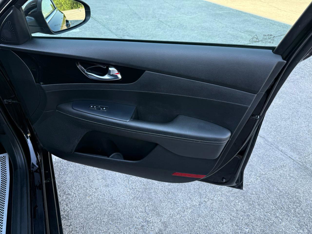 Used 2020 Kia Forte EX image 28