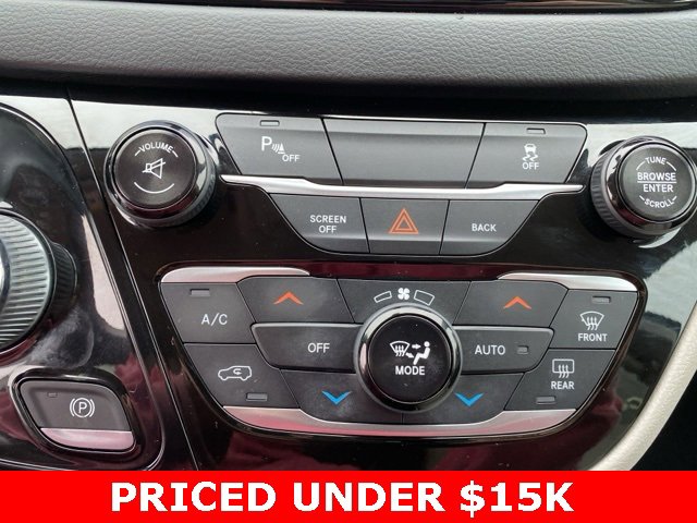 Certified 2017 Chrysler Pacifica Touring-L w/ Tire & Wheel Group image 26