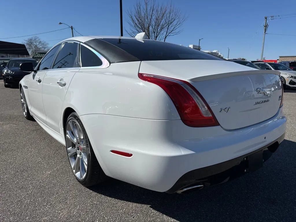 Used 2019 Jaguar XJ R-Sport AWD/4WD image 4