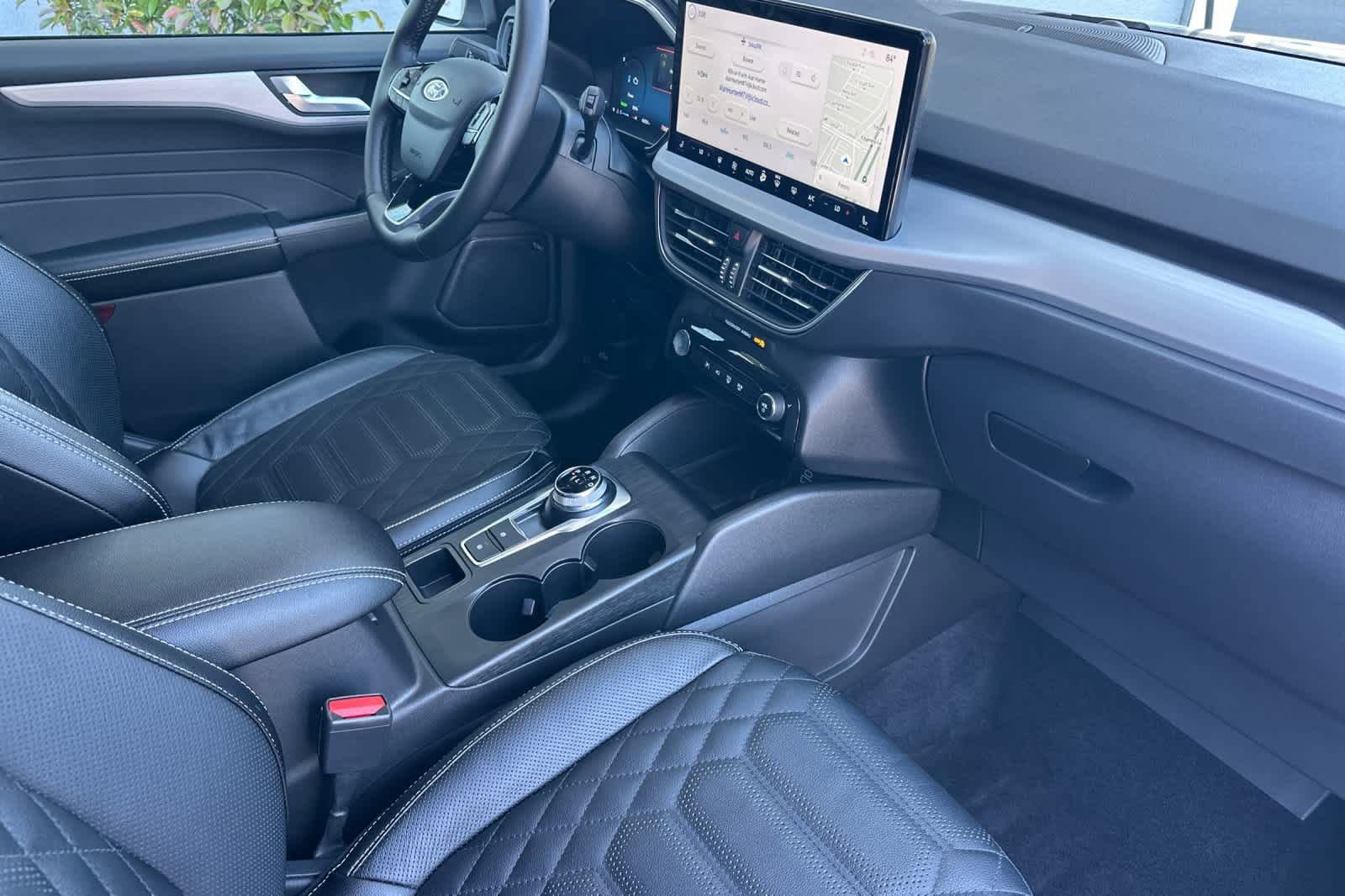 Certified 2024 Ford Escape Platinum w/ Premium Technology Package image 16