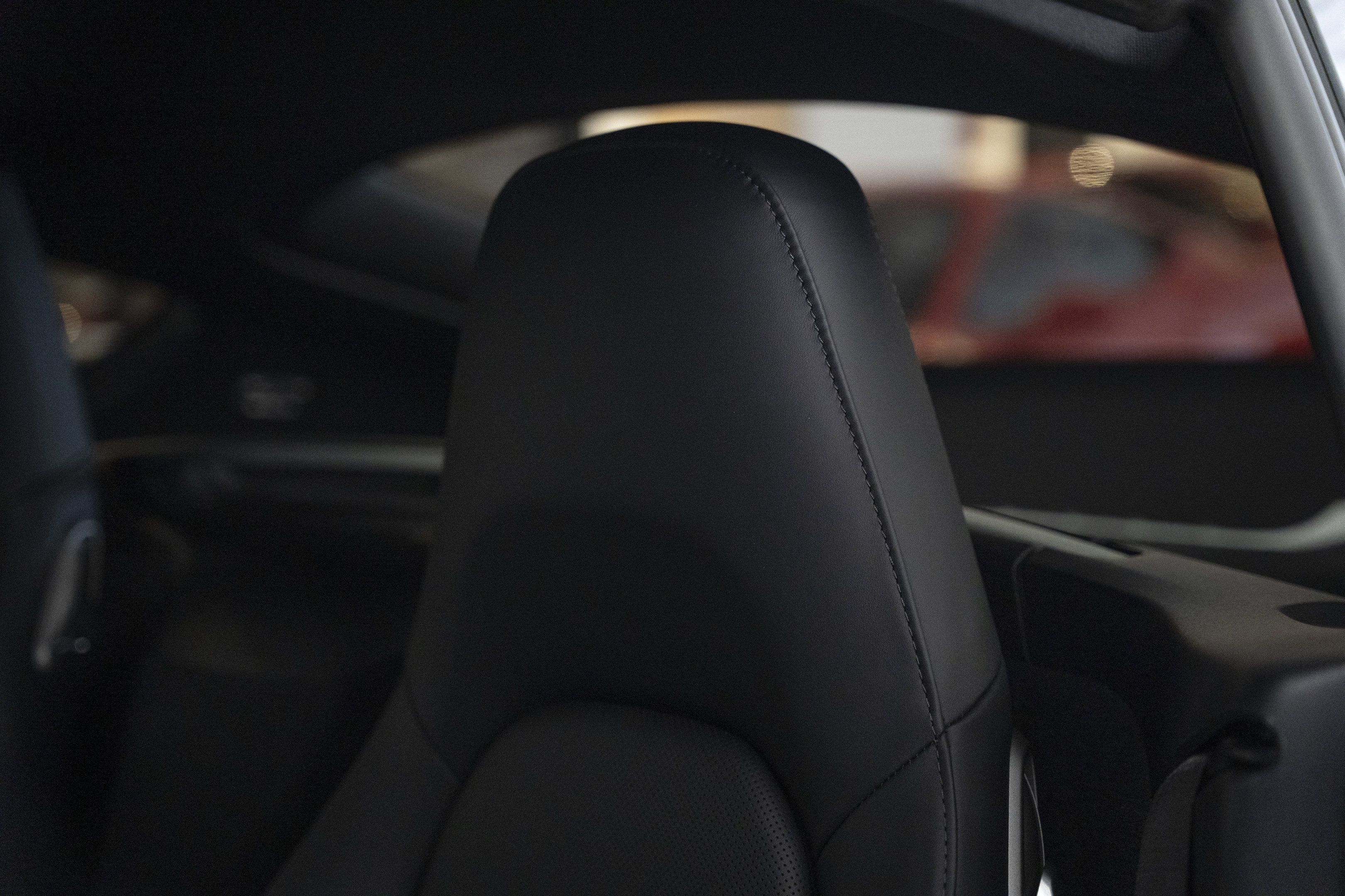 Used 2025 Porsche 718 Cayman S RWD image 25