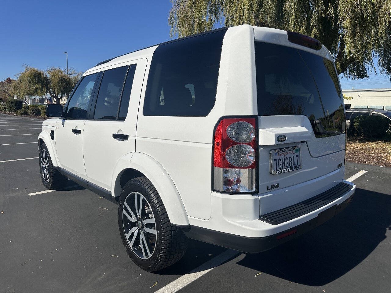Used 2011 Land Rover LR4 HSE AWD/4WD image 3