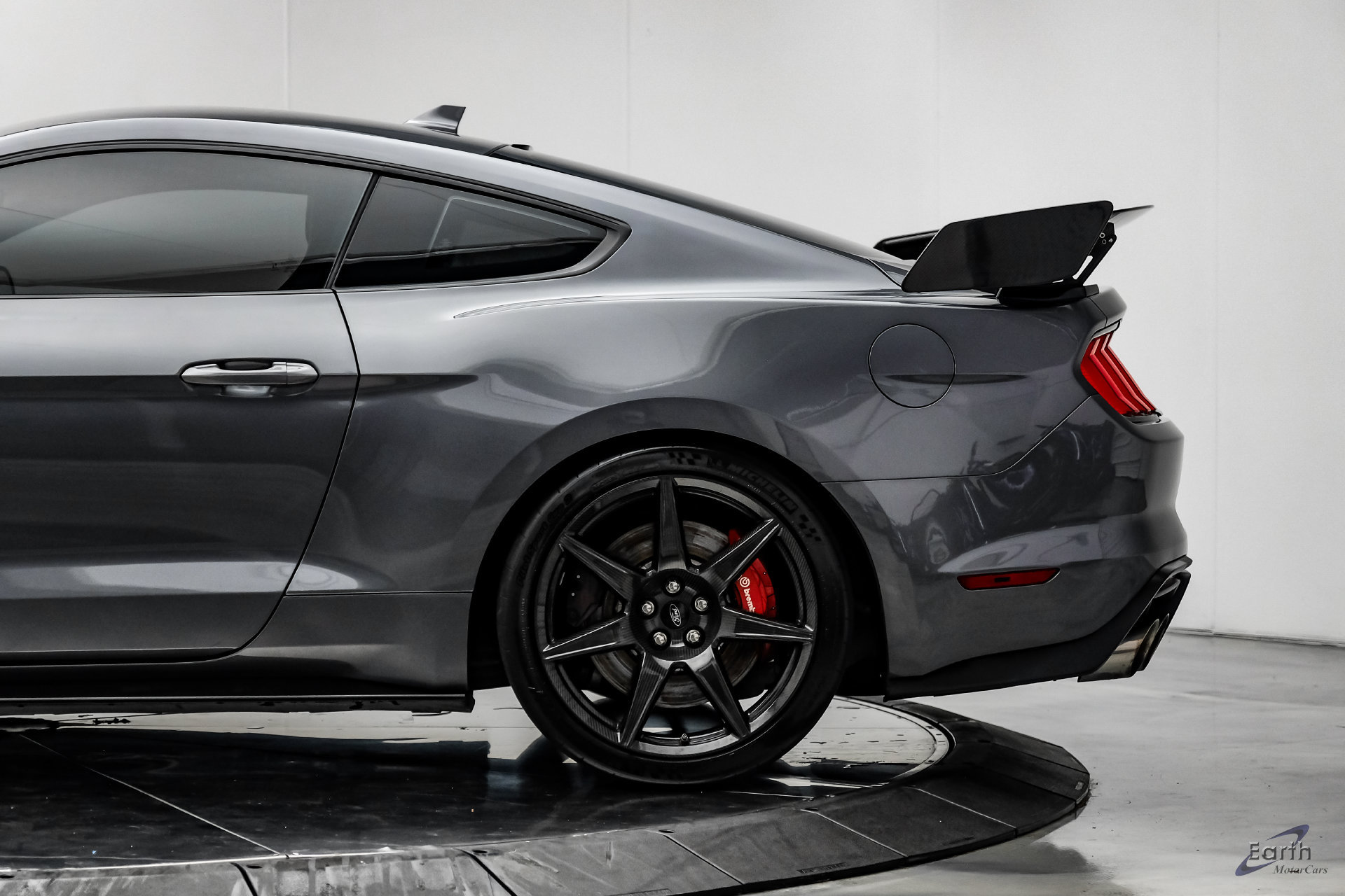 Used 2021 Ford Mustang Shelby GT500 w/ Carbon Fiber Track Pack RWD image 11