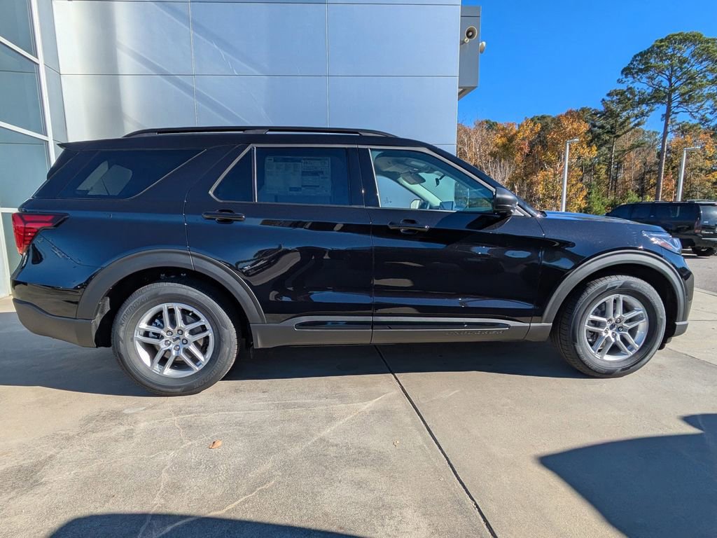 New 2026 Ford Explorer Active image 3