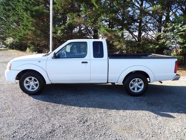 Used 2004 Nissan Frontier XE w/ (VTP) Value Truck Pkg RWD image 2