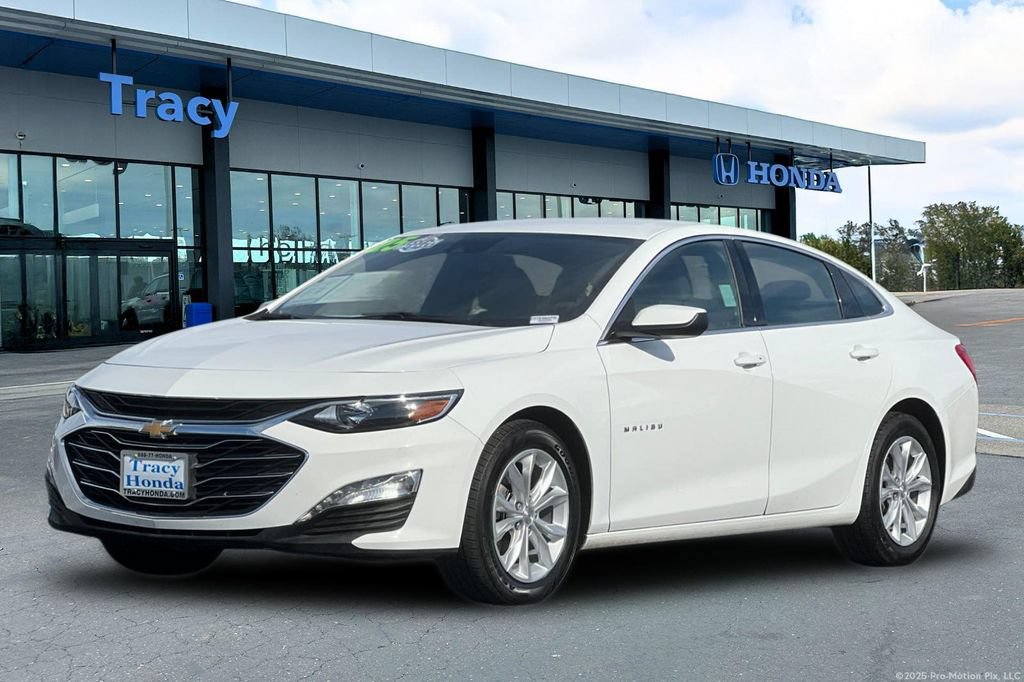 Used 2025 Chevrolet Malibu LT FWD image 14