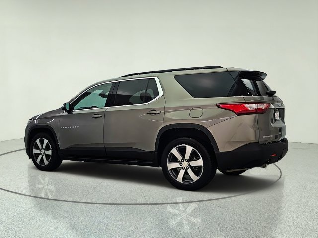 Used 2019 Chevrolet Traverse LT w/ LT Premium Package FWD image 4