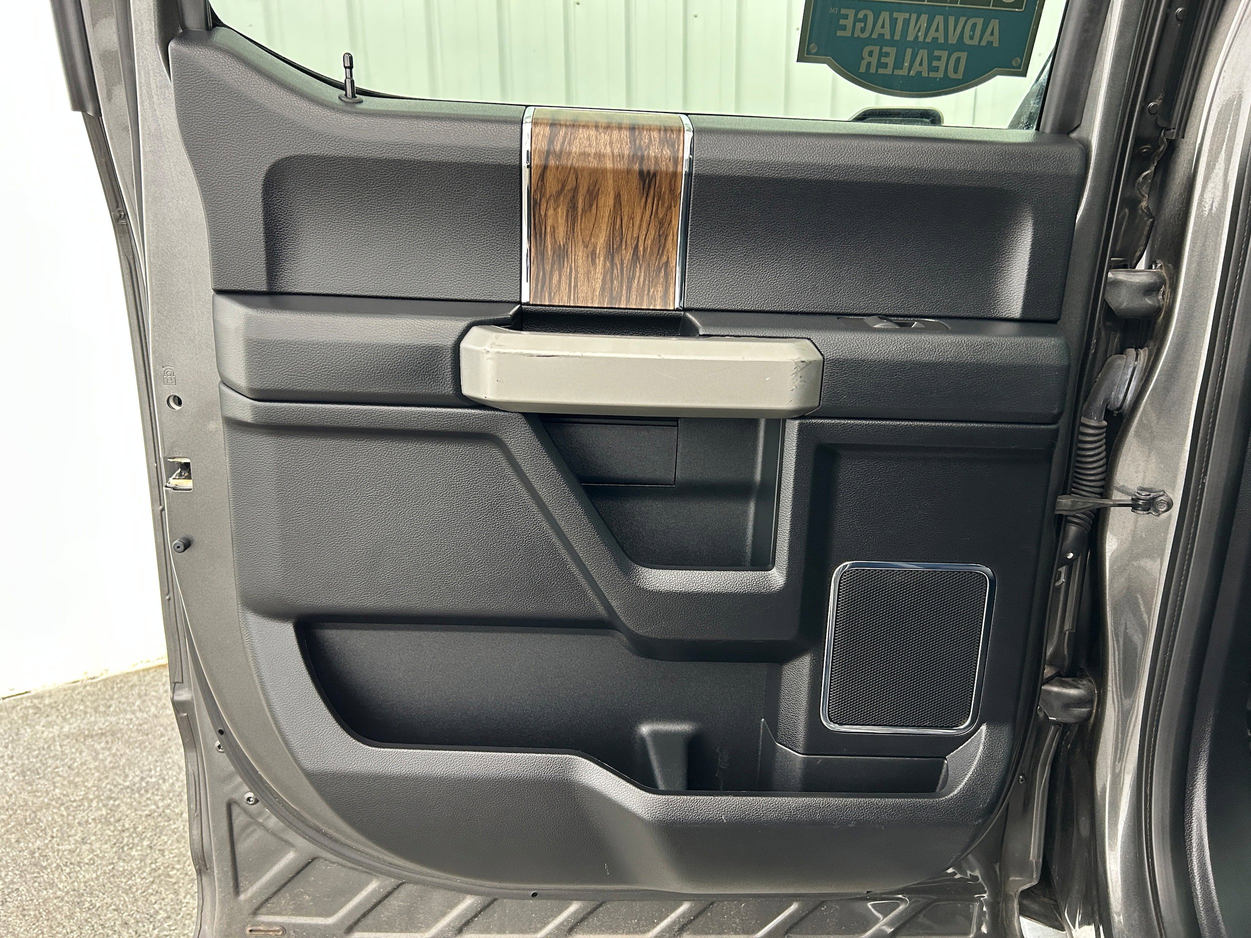 Used 2018 Ford F150 Lariat w/ Equipment Group 502A Luxury AWD/4WD image 29