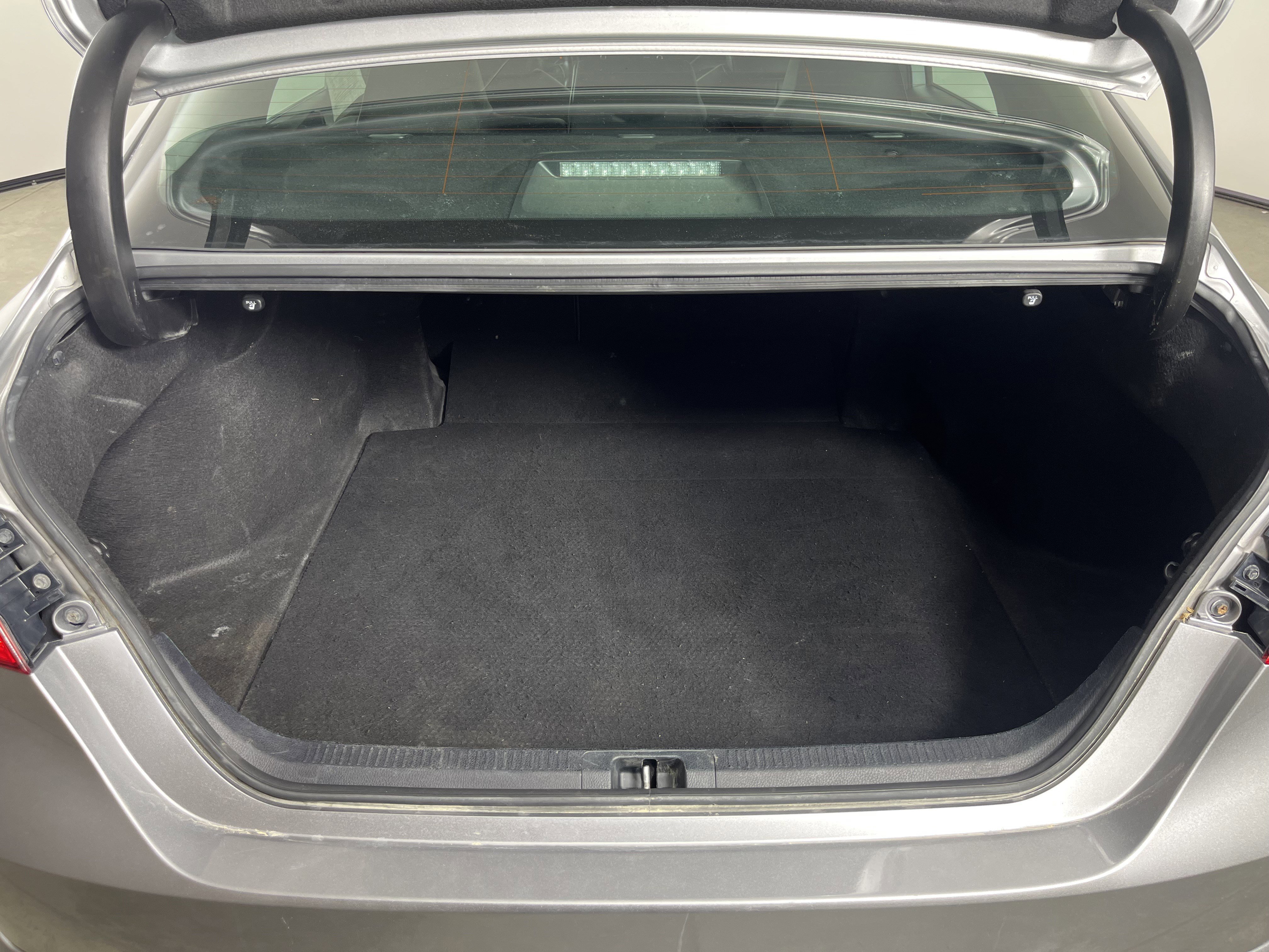 Used 2021 Toyota Camry SE image 27