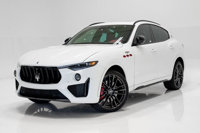 Used 2022 Maserati Levante Trofeo AWD/4WD image 1