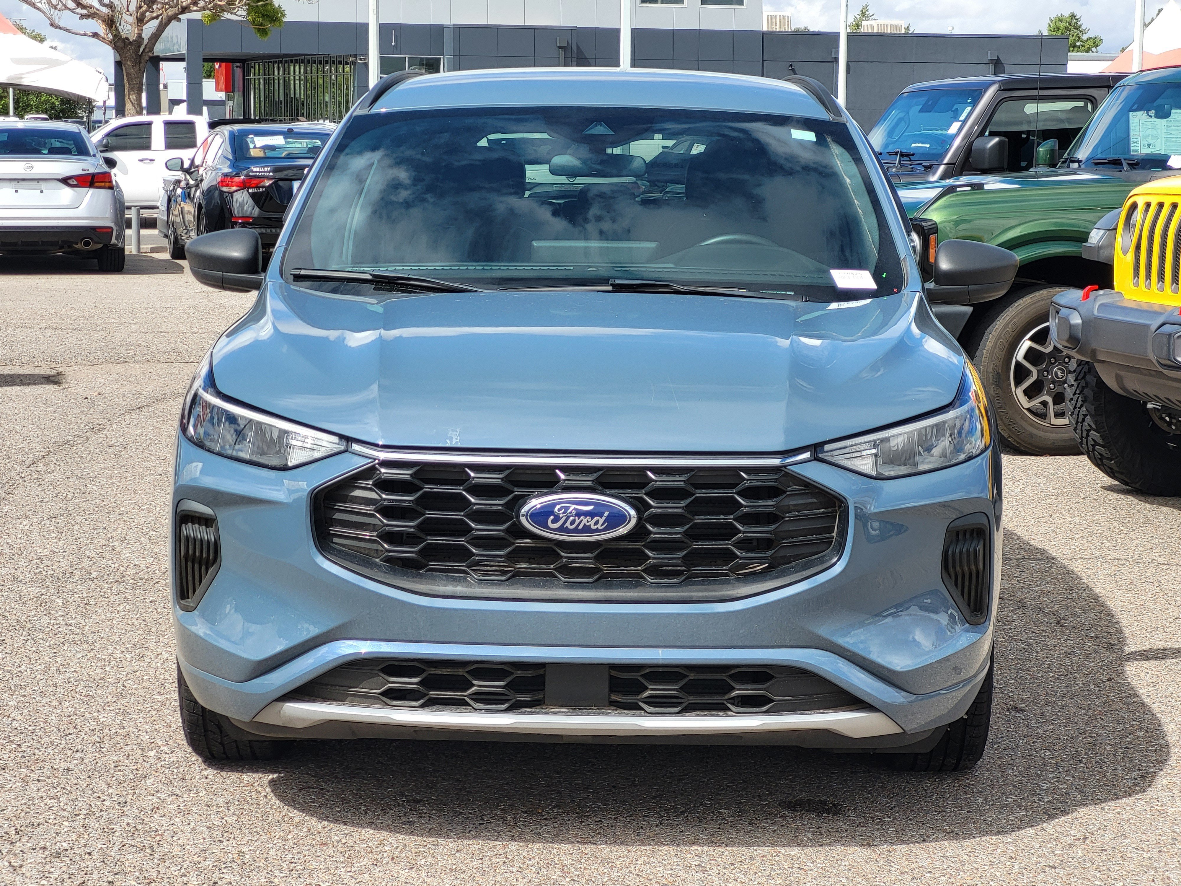 Used 2023 Ford Escape ST-Line w/ Tech Pack #1 FWD image 2