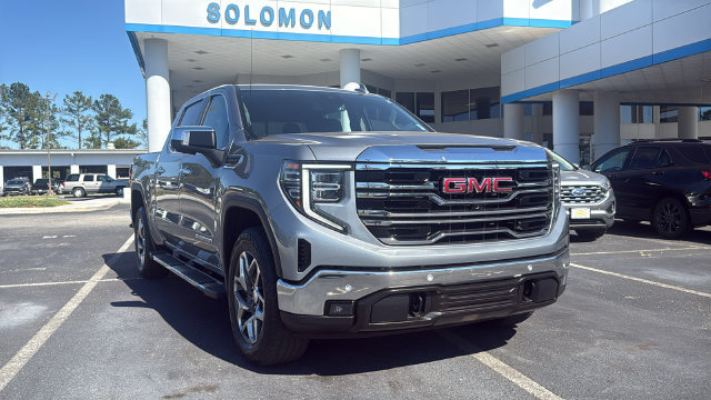 Used 2024 GMC Sierra 1500 SLT w/ SLT Premium Plus Package AWD/4WD image 1