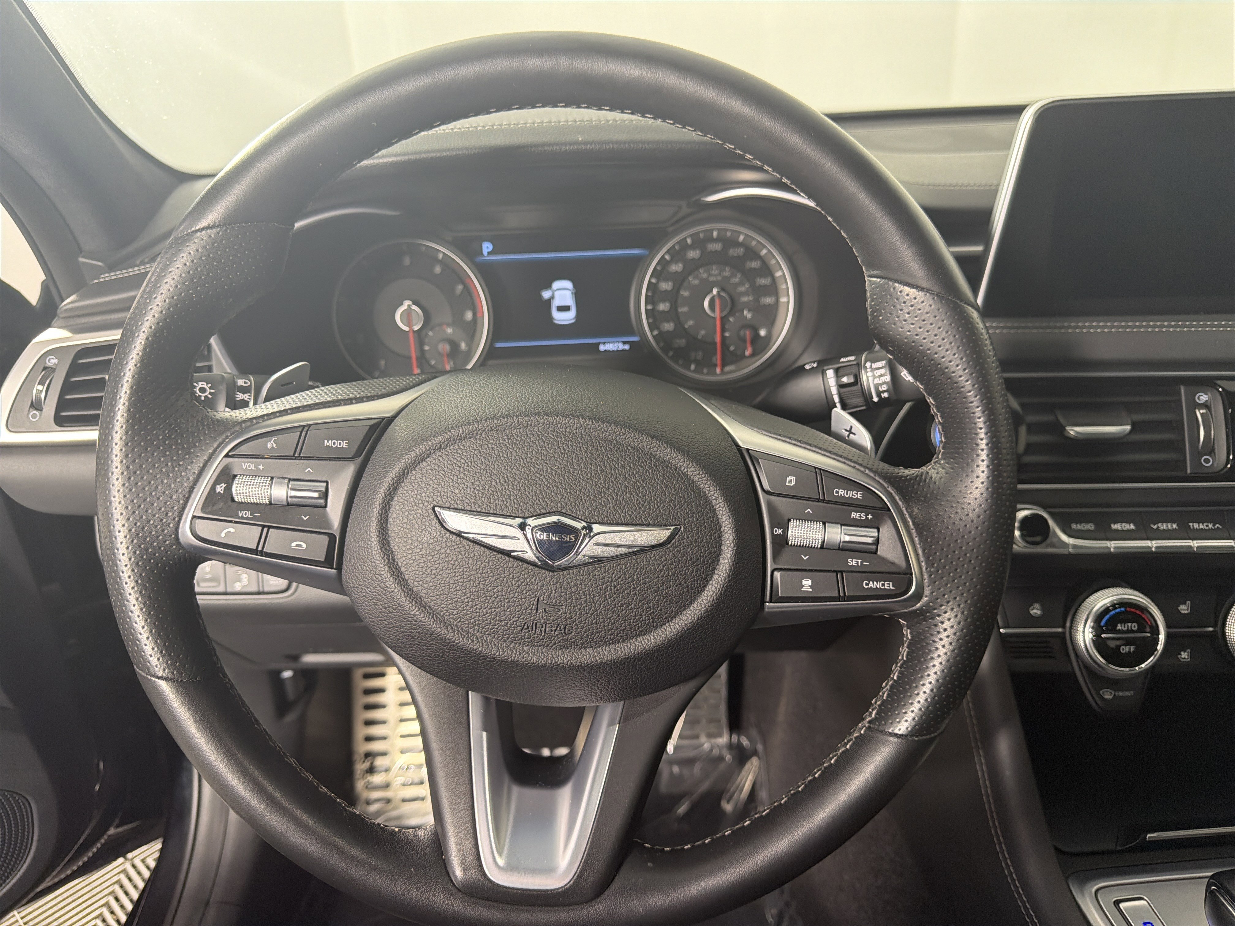 Used 2020 Genesis G70 3.3T w/ Sport Package AWD/4WD image 9