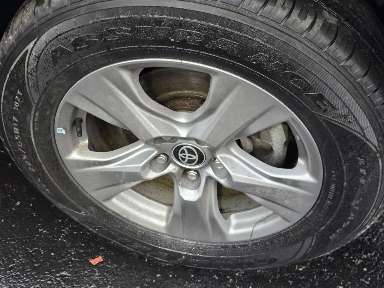 Certified 2022 Toyota RAV4 XLE w/ Convenience Package image 24