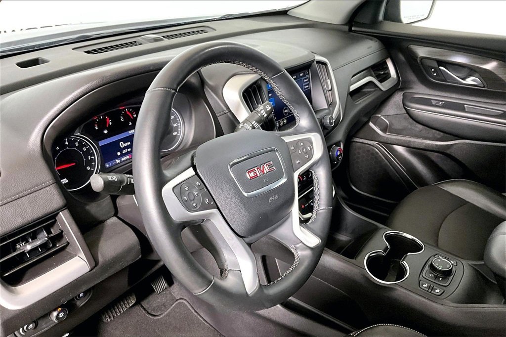 Used 2024 GMC Terrain SLT image 10