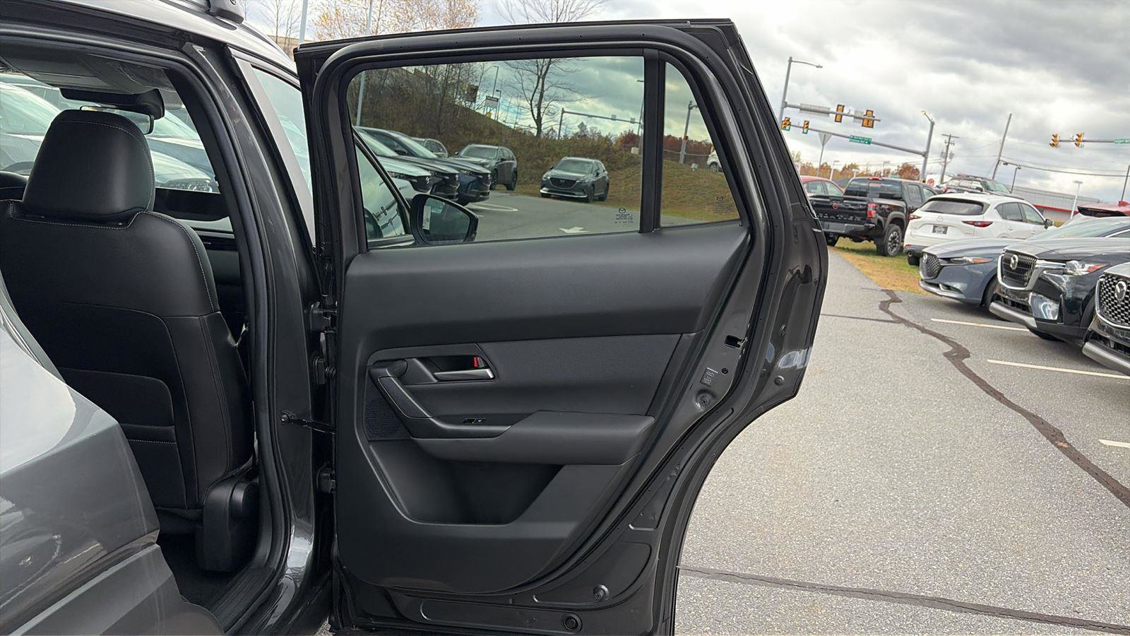 New 2025 MAZDA CX-50 2.5 Hybrid w/ Preferred Pkg image 28