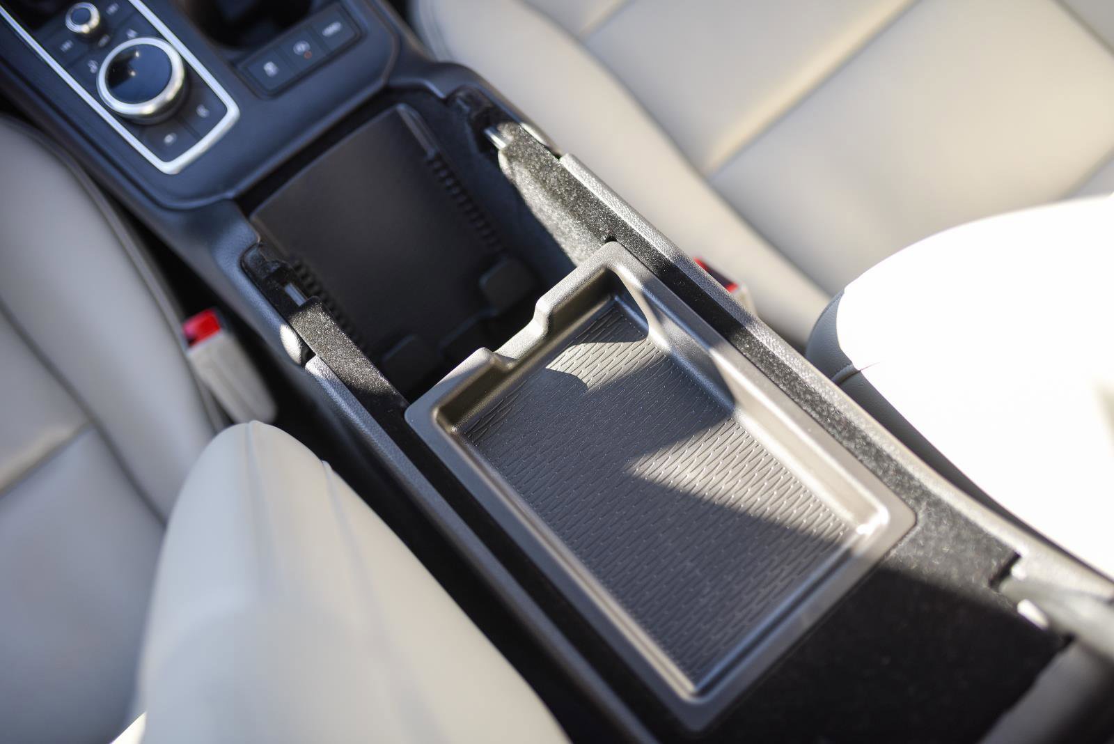 Used 2022 Cadillac XT4 Premium Luxury w/ Enhanced Visibility Package image 36