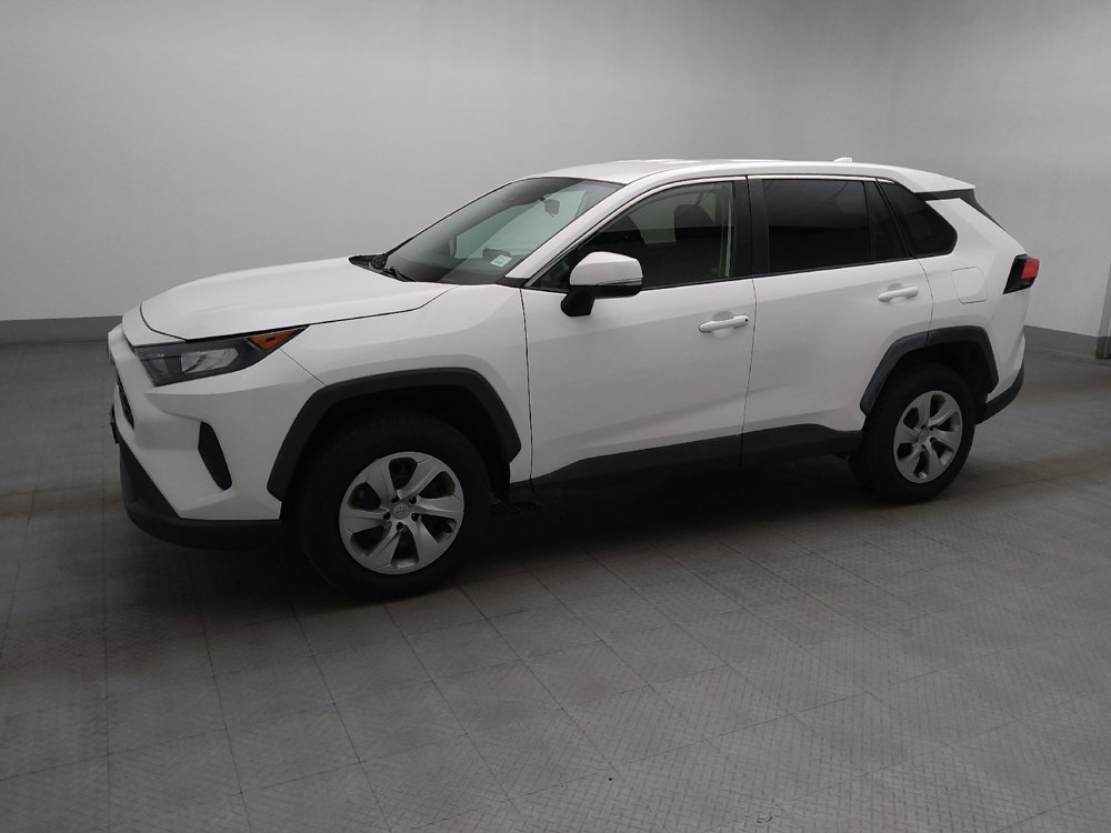 Used 2022 Toyota RAV4 LE FWD image 2