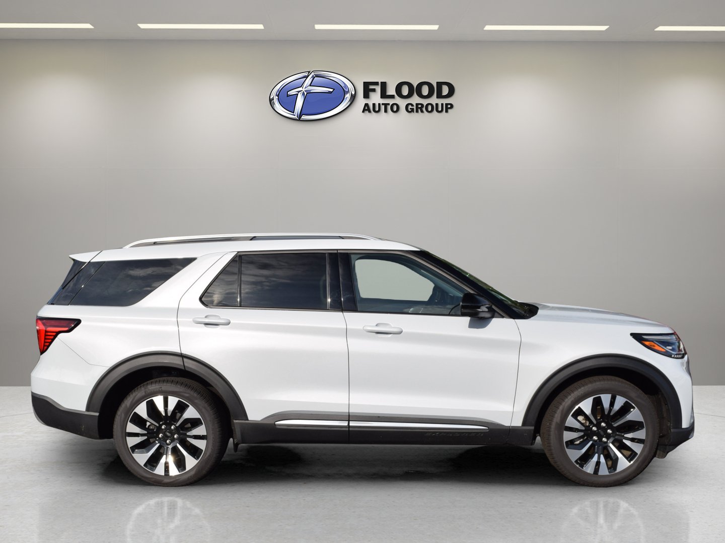 Used 2026 Ford Explorer Platinum w/ LUX Leather Package AWD/4WD image 3
