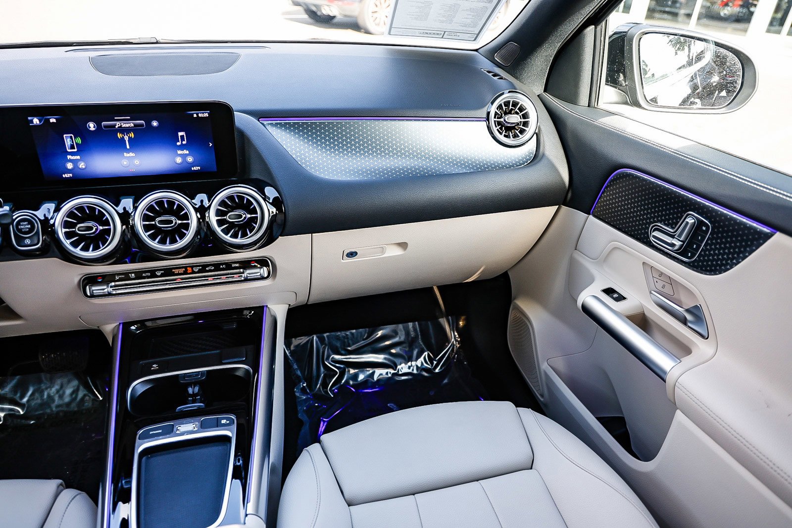 Used 2025 Mercedes-Benz GLA 250 image 15