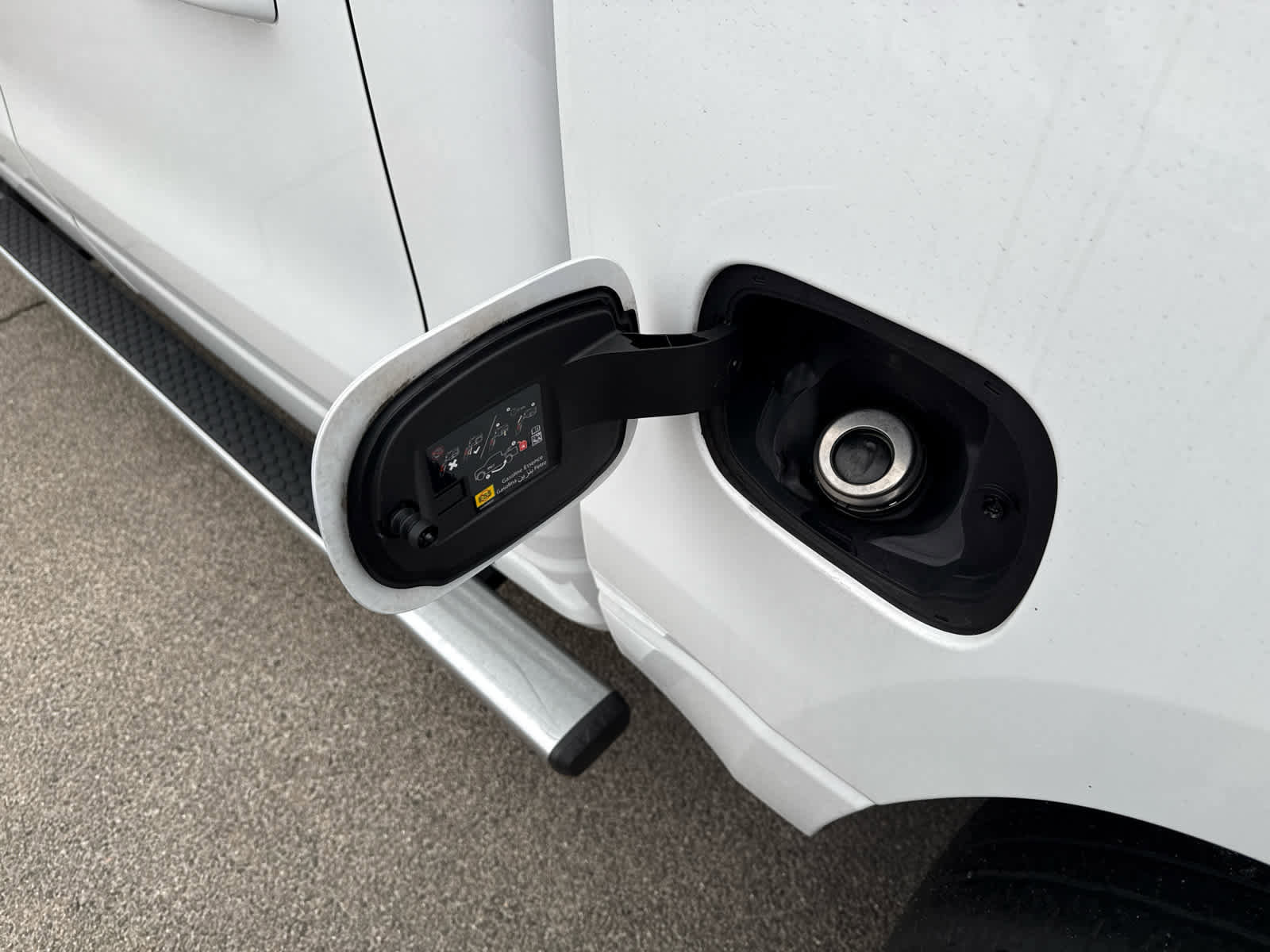 Used 2021 RAM 1500 Big Horn image 10