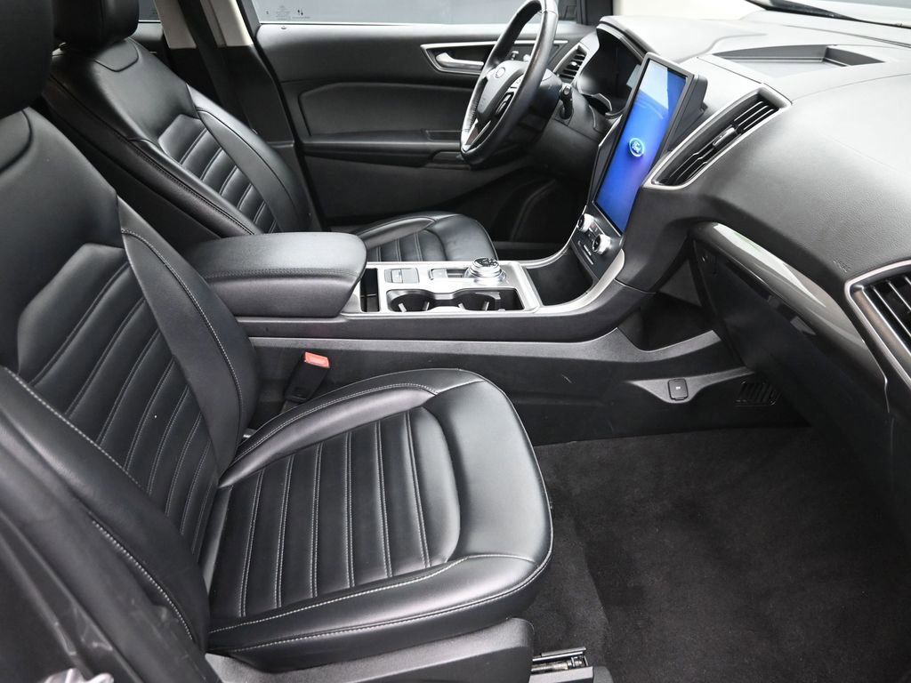 Used 2023 Ford Edge SEL image 7