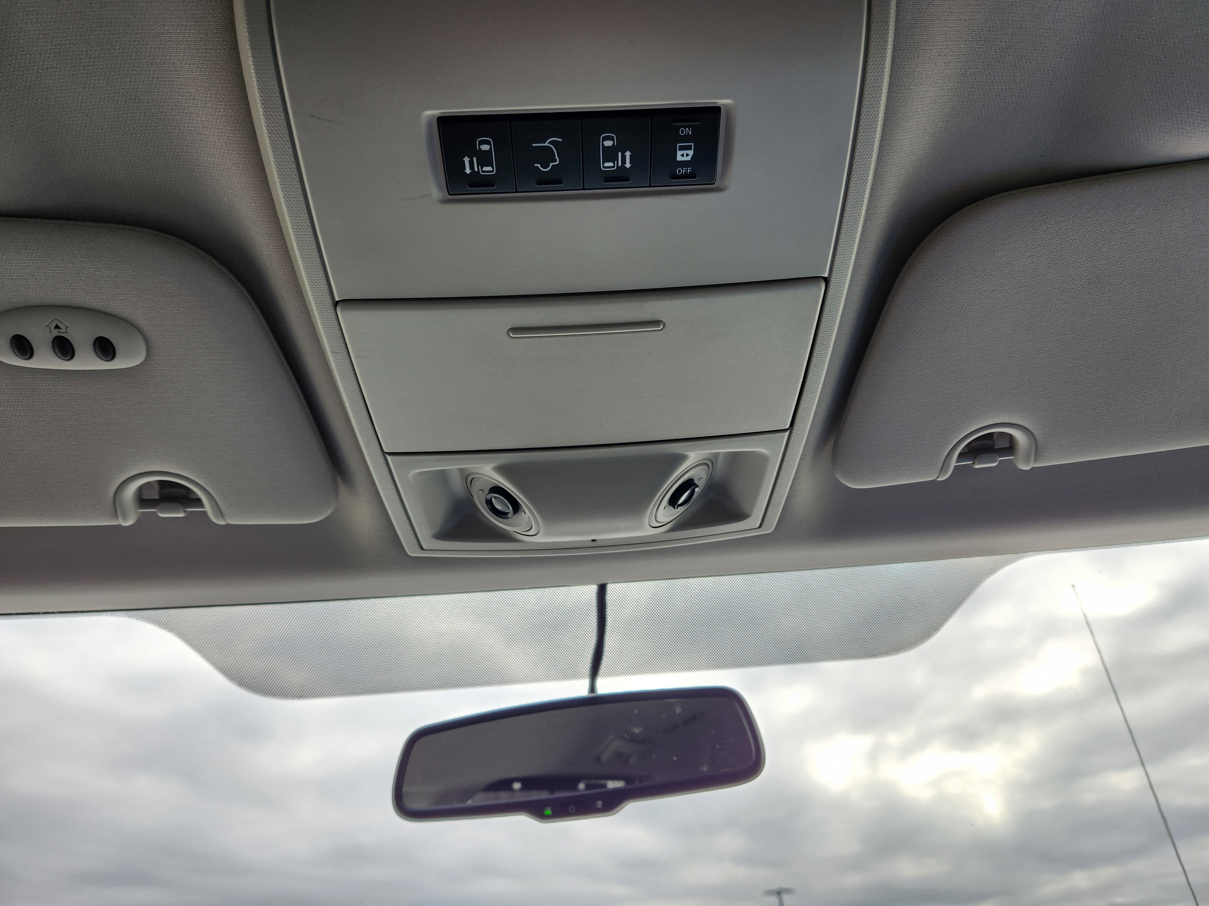 Used 2013 Dodge Grand Caravan Crew w/ Entertainment Group 1 image 18