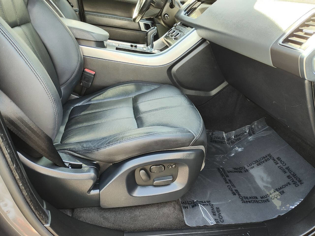 Used 2015 Land Rover Range Rover Sport SE image 53