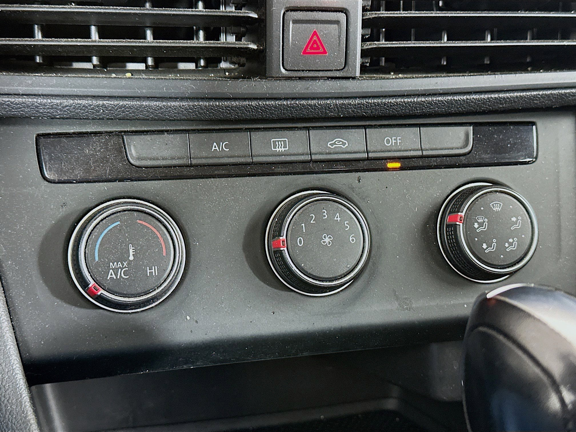 Used 2019 Volkswagen Jetta S w/ Driver Assistance Package image 23