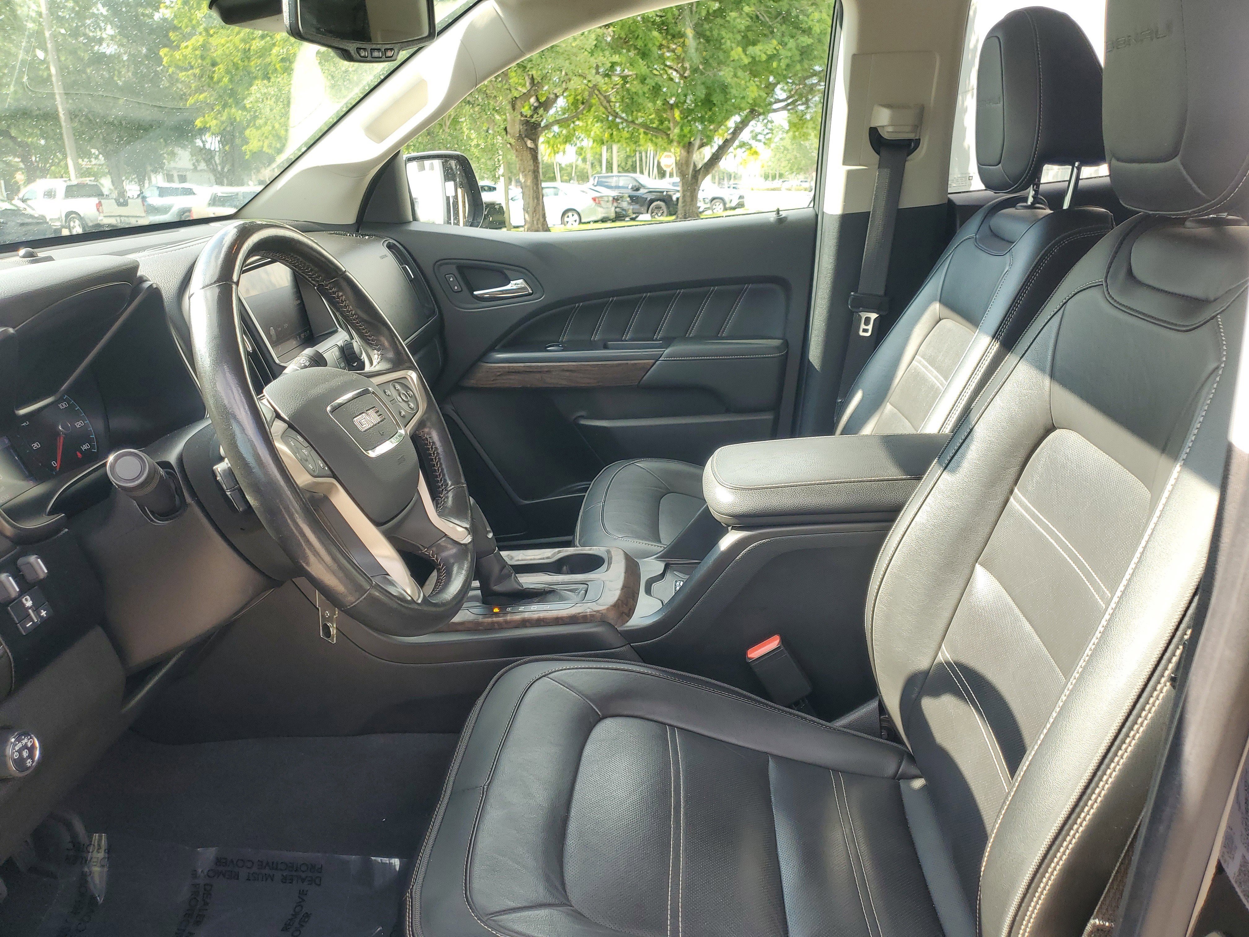Used 2021 GMC Canyon Denali RWD image 14