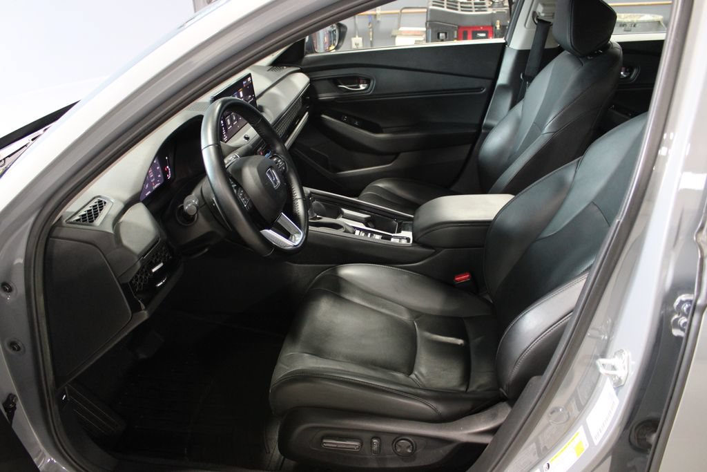 Used 2023 Honda Accord Touring image 6